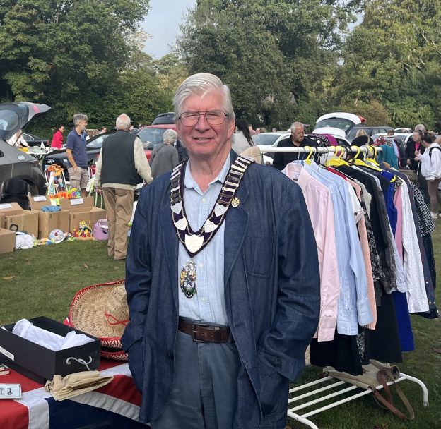 LION GREEN CAR BOOT FUNDRAISER